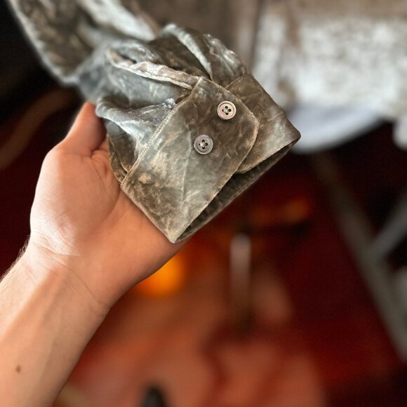 JOHN VARVATOS Crushed Velvet Button Down in Gray sz.M *SAMPLE* - Picture 5 of 6